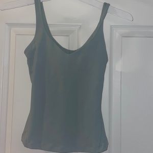 Waist length lululemon align tank!